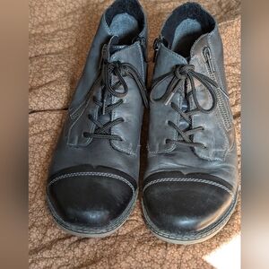 Women's Grey And Black Remonte Size 40 (US 9.5) Boots